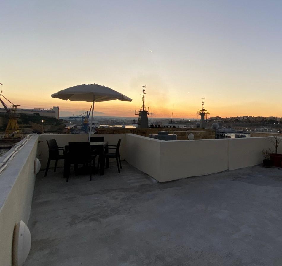 Malta Suites Senglea Bagian luar foto